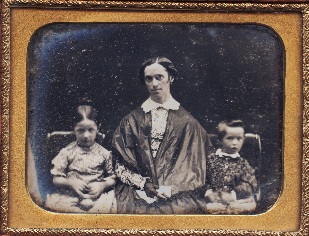(image for) Quaterplate of Mother and two Children